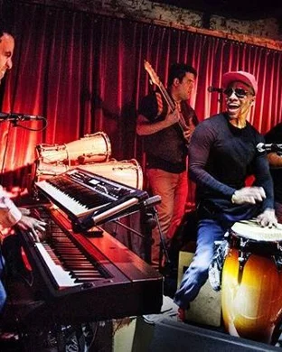 La Invasion Tropical