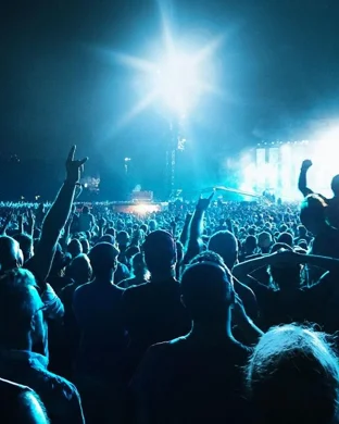 Kelsy Karter and The Heroines